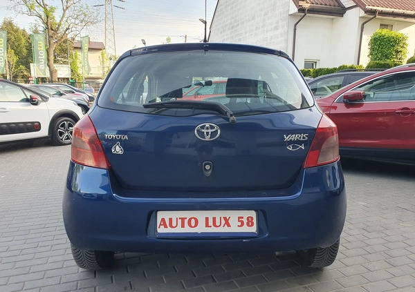 Toyota Yaris cena 14900 przebieg: 131709, rok produkcji 2008 z Warszawa małe 154